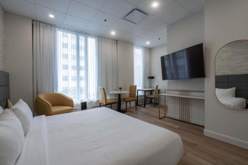 Chinatown Hotel | Travelodge by Wyndham Montreal Centre