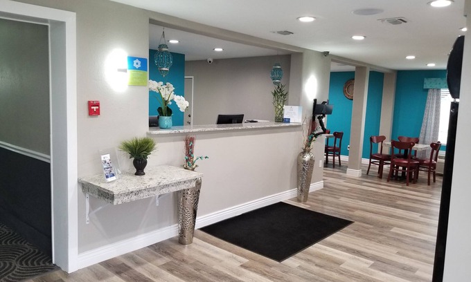 San Antonio Hotel | Travelodge by Wyndham San Antonio Downtown Northeast