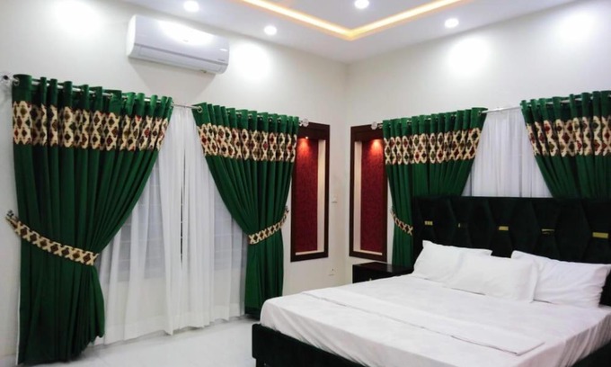 Fatehjang House | Travelodge Guesthouse