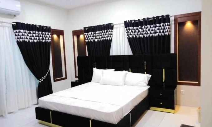 Fatehjang Hotel | Travelodge Guesthouse