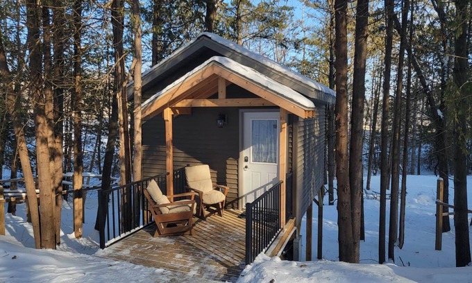 Elba Cabin | Treehouse Cabin in the Bluff Woodlands