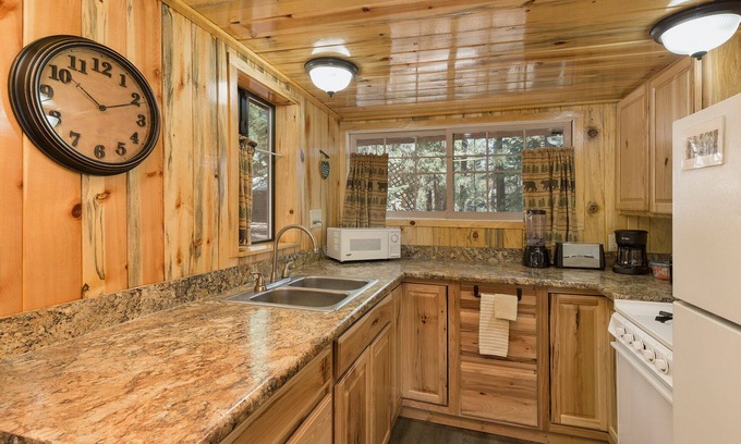 Bayfield Cabin | TreeHouse Cabin on Lake Vallecito - Fireplace, Porch, Hammock, Dogs OK