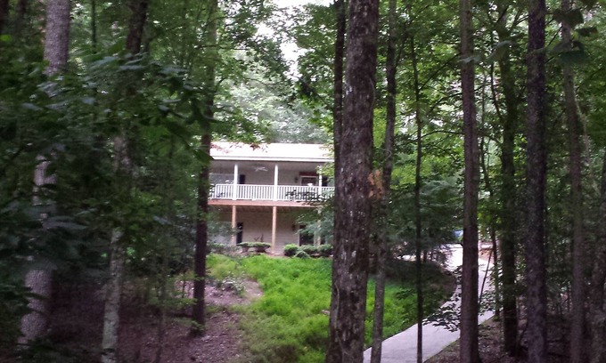 Ellijay Cabin | Treehouse in Coosawatee River Resort