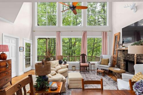 Big Canoe House | Treescape - A family friendly cabin adventure