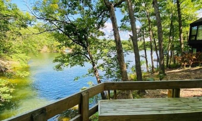 Village of Four Seasons Villa | Treetop Village76-3Bed/3Bath/Lakefront/Lakeview/Pools/Dock/6-8PP-Four Seasons Area