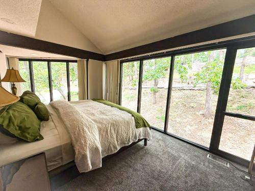 Village of Four Seasons House | Treetop Village-3bed3bathpoolsdock8pp