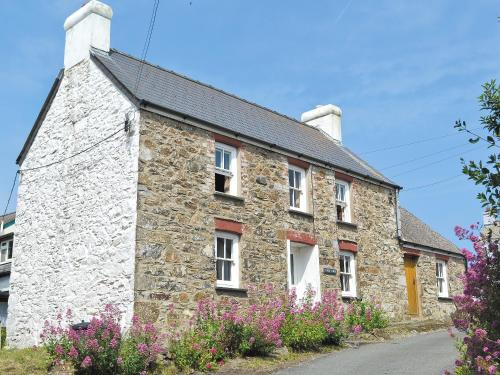 Trefin House | Trem-Y-Don Cottage