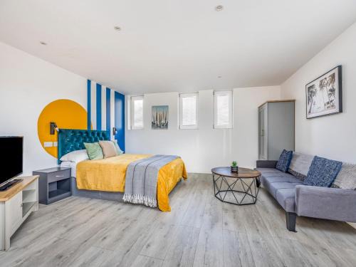 Portsmouth City Centre Apartment | Trendy Studio Apartment