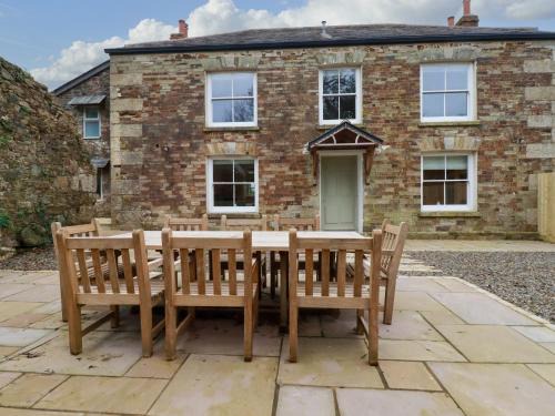 Bodmin House | Tretoil Farm House