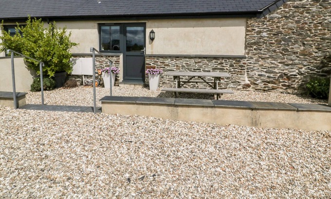 Caerhays House | TREVENNA STABLES, pet friendly, with a garden in Veryan