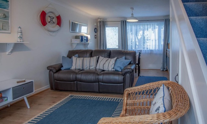 Pembroke Ski Chalet | Trewent Park - 2 Bedroom Chalet - Freshwater East