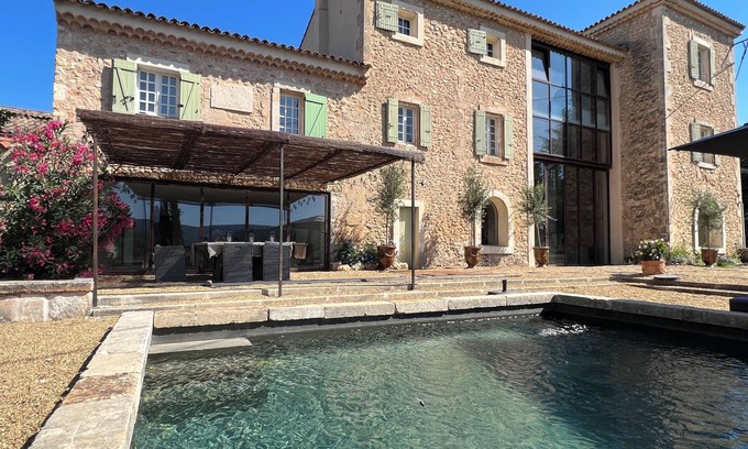 Apt House | Triangle dor du Luberon