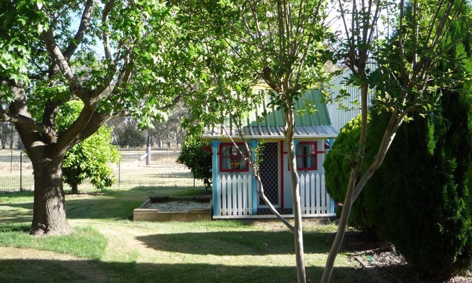 Jindera Other | Triangle Farm Cottage - Bed & Breakfast