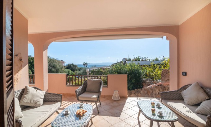 Baia Caddinas Apartment | Trilocale Baja Caddinas Dani, Golfo Aranci, Italy