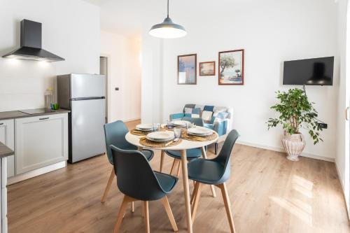 Caprino Veronese Apartment | Trilocale con piscina