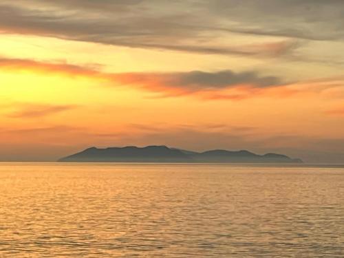 Castroreale Terme Apartment | Trinacria appartamento con vista sulle Eolie