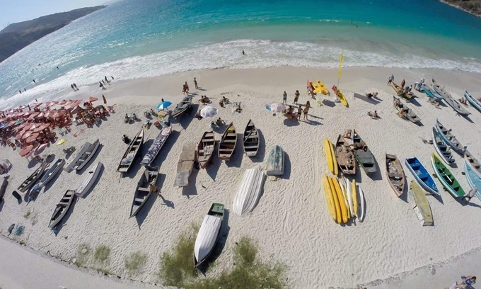 Prainha House | Triplex house 3 Bedrooms with 3 suites in a condominium in Prainha