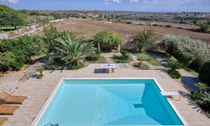 Cannizzara Villa | Trombadore, typical Sicilian villa in Modica