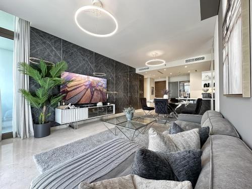 Dubai Maritime City Apartment | Trophy-Luxurious living w Serene Sea Blends View