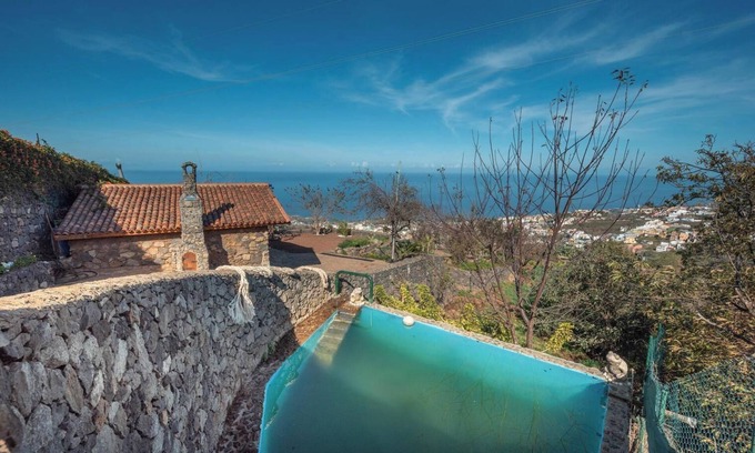 La Vera House | Tropical Oasis in Santa Ursula