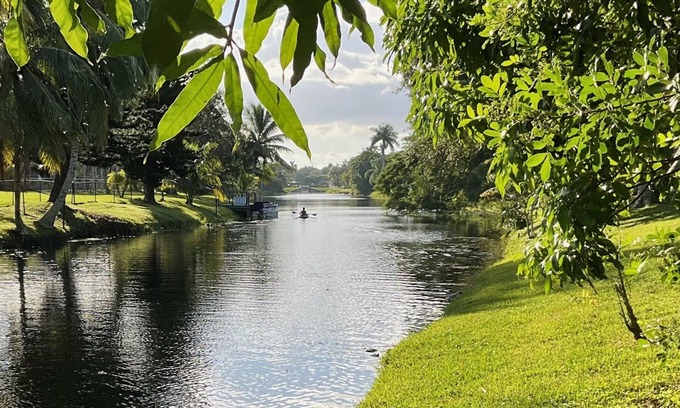Wellington House | Tropical Oasis Pool home, close to WEF, Airport, and Beaches