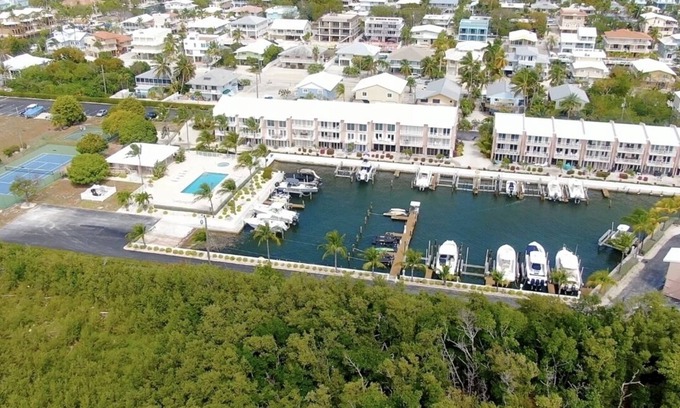 Key Largo House | Tropical Paradise Town Home in Key Largo