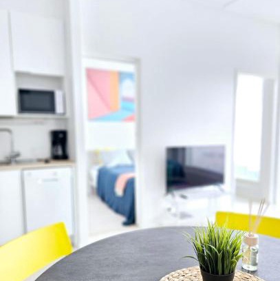 Hameenkyla Apartment | Tropical scandinavian 5-bed aparts by the airport Vantaa Martinlaakso