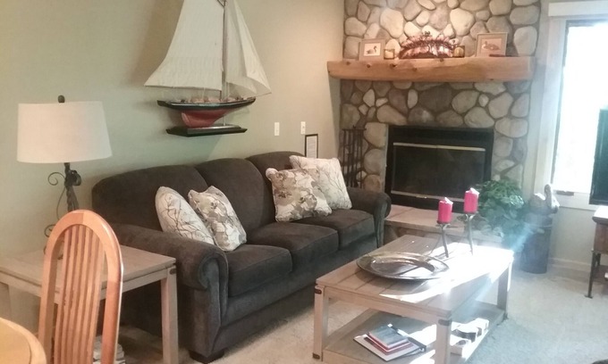 Harbor Springs Condo | Trout Creek #145.great location.minutes to Nubs Nob and Boyne Highlands.