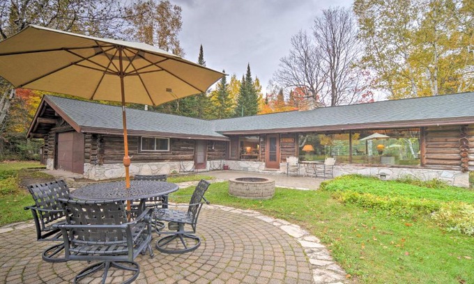 Rudyard House | Trout Lake Ranch Cottage 10 Acres with Beach Access