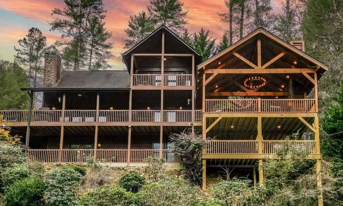 Ellijay Cabin | Trout Tales Riverfront Lodge-Hot Tub,Pet Friendly,Game Room,Firepit,Decks Galore
