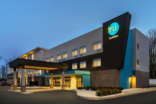 Latham Hotel | Tru By Hilton Albany Airport, Ny