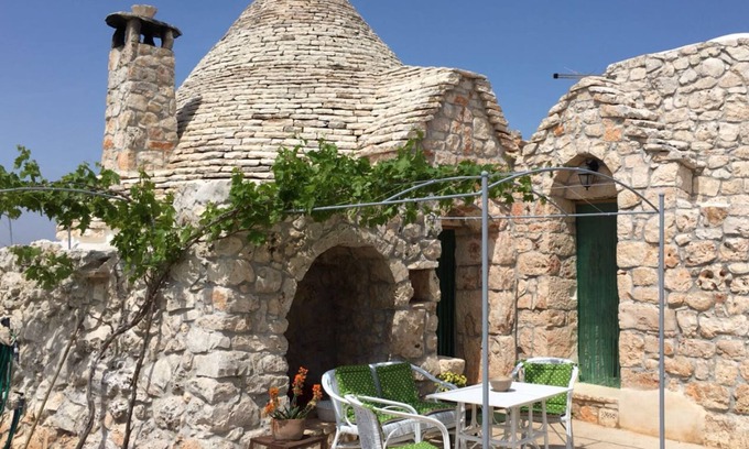 Ostuni House | Trullo Abate in the countryside of Ostuni