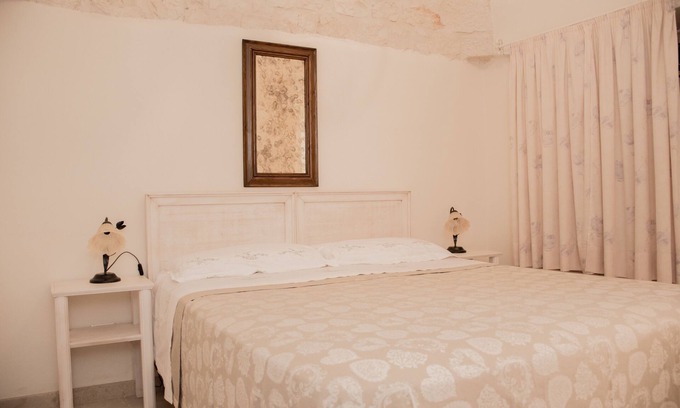 Locorotondo Villa | Trullo of the Arch - Micele Holiday Houses