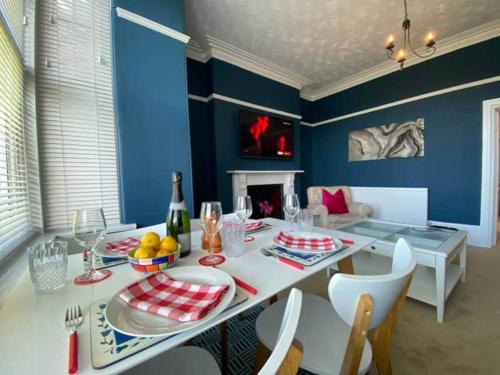 Truro Apartment | Truro City with Views Ground Floor Apartment