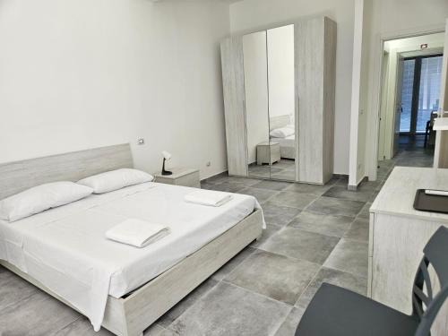 Locri House | Turishome