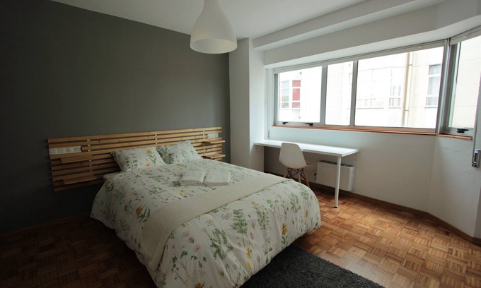La Coruna Apartment | Turquoise Apartment (4 rooms)