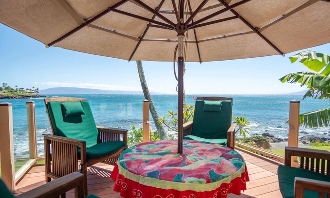 Napili House | Turtle Cove 3 Bedroom Home by RedAwning