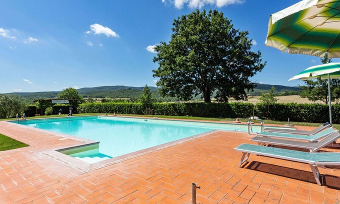 Casole d'Elsa Apartment | Tuscan Countryside Stay
