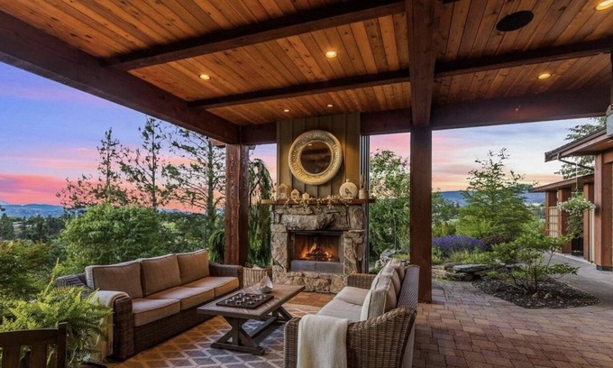 Southeast Kelowna House | Tuscan Craftsman on Vineyard Estate, close to hiking, vineyards
