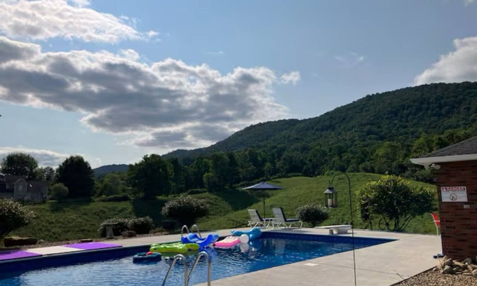 Caryville House | Tweety’s Place: Private Pool + ATV Trails + Lake Access + Scenic Mountain Views