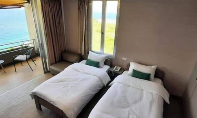 Tabarja Condo | Twin bed studio- amazing view, 24h electricity