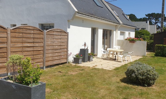 Tregunc House | Twin detached villas 100m from the beach