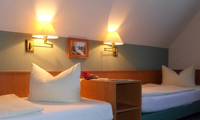 Neuwiese Hotel | Twin - Hotel country "Neuwiese" with traditional inn "At the Mill"