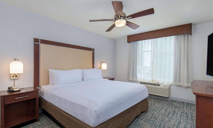 Sandy Springs Hotel | Twin King Suites w/Complimentary Breakfast, Pool & Fitness Center! Pets Welcome