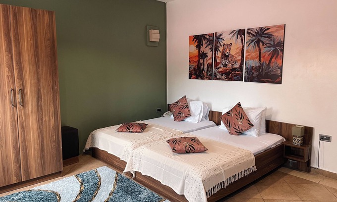 Labone Hotel | Twin room in Osu, Wi-Fi/DSTV