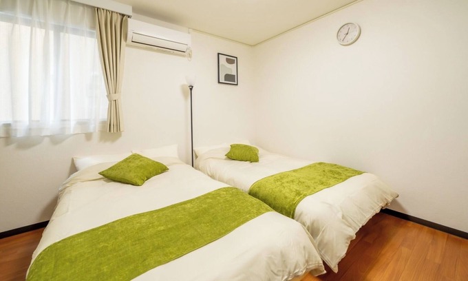 Minato Hotel | Twin room with private bathroom/Osaka Ōsaka