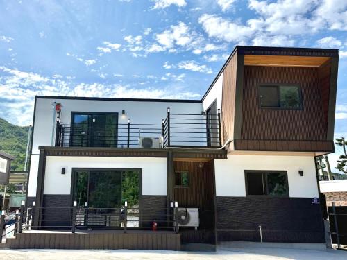 Samcheok House | Twin Stay