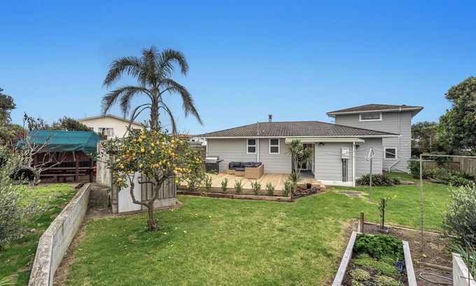 Ohope House | Twin Tide Retreat - Ohope Beach Holiday Home