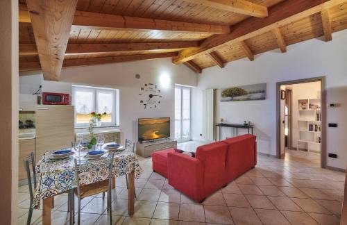 Lierna Apartment | Twins attic in the center