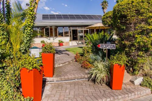 King William's Town House | Twins Guesthouse NO LOAD SHEDDING